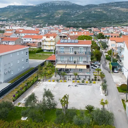 Double Bed With Private Bathroom Kaštela